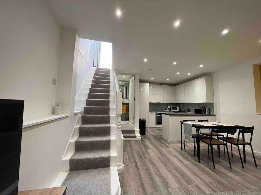 Stunning 3Br Maisonette In Brixton 런던 외부 사진