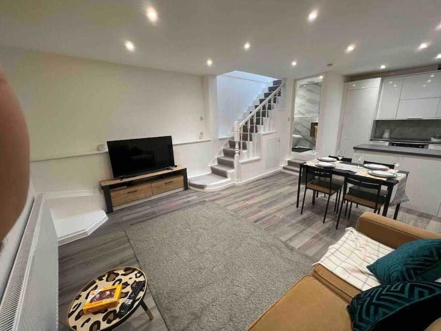 Stunning 3Br Maisonette In Brixton 런던 외부 사진